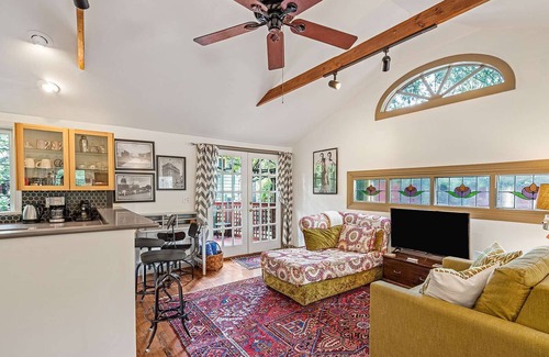 Travis Heights Apartment | SoCo District, Pool - Garden Cottage, Park Lane