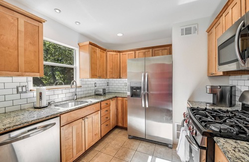 Dawson House | SoCo Vibes | Near DT | 9 beds
