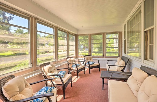 Sodus Point Cottage | Sodus Point Escape w/Yard: Walk to Lake Ontario