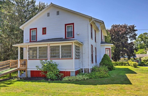 Sodus Point Cottage | Sodus Point Escape w/Yard: Walk to Lake Ontario