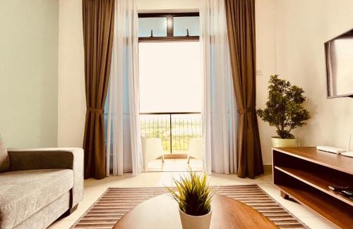 Bandar Penawar Apartment | Sofeya Desaru Guest House with Pool and Wifi