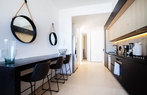 Alta Vista Condo | Soho PV 2 Workspaces, Pool, Gym & Rooftop Bar