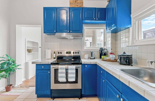 Eckington House | Sojourn Classic DC Rowhouse with Parking