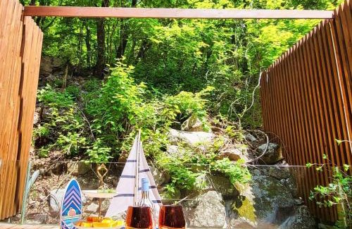 Inje House | Sokcho Floating Whale Seorak Dojeok Waterfall Stay