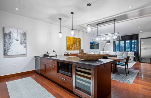 Vail Hotel | Solaris Residences