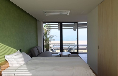 Yukuhashi Hotel | Solasuna