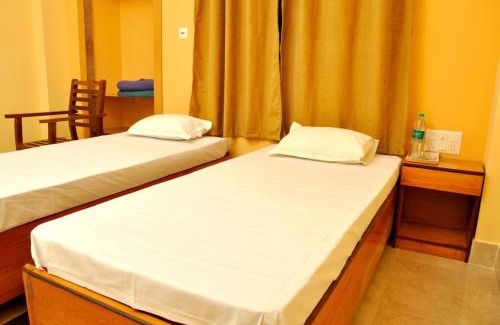 Pakhiralay Hotel | Solitary Nook