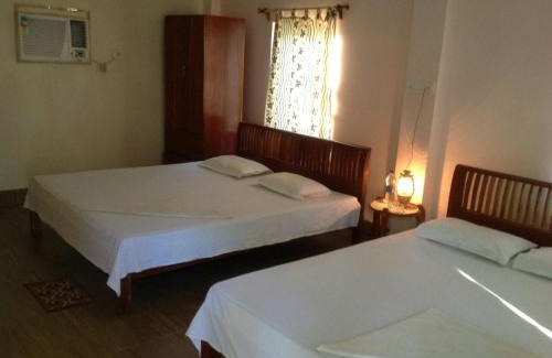 Pakhiralay Hotel | Solitary Nook