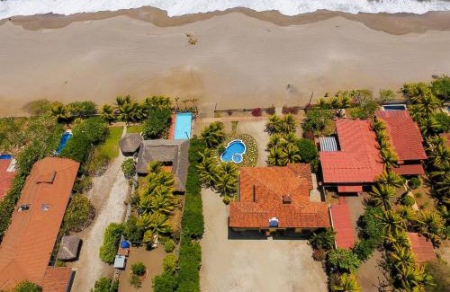 Pochomil House | Solyar Luxury Spanish Beachfront Home