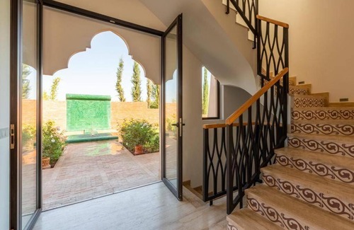 Oulad Hassoune Villa | Somptueuse Villa louée avec le personnel de maison