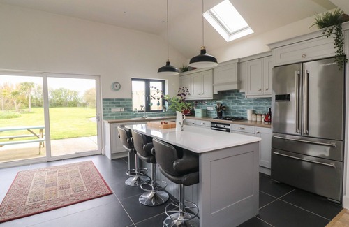Fethard on Sea Cottage | SONAS, pet friendly, with open fire in Fethard-On-Sea, County Wexford