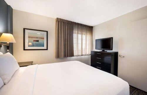 Salt Lake City Hotel | Sonesta Simply Suites Salt Lake City Airport