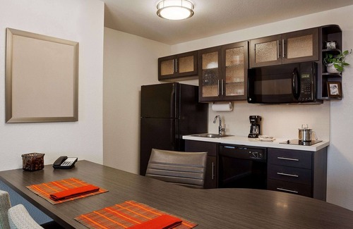 Wichita Hotel | Sonesta Simply Wichita Airport