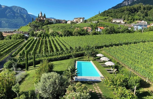 Termeno Sulla Strada del Vino Apartment | Sonnenhof Apartment "Bletterbach" with panoramic terrace and saltwater pool