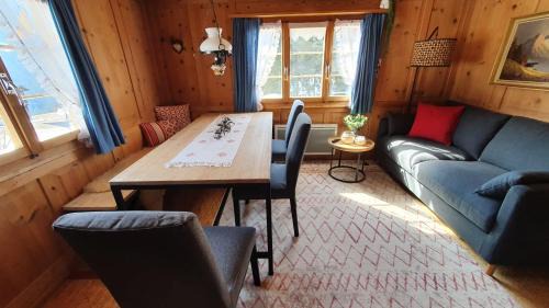 Litziruti Ski Chalet | Sonniges Chalet Arosa für 6 Pers alleinstehend mit traumhaftem Bergpanorama