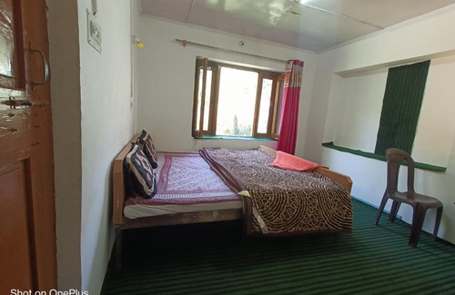 Laripora House | Sonsar Guest house