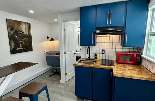 Westgate Apartment | Soothing apartment with AC in vibrant West Palm Beach