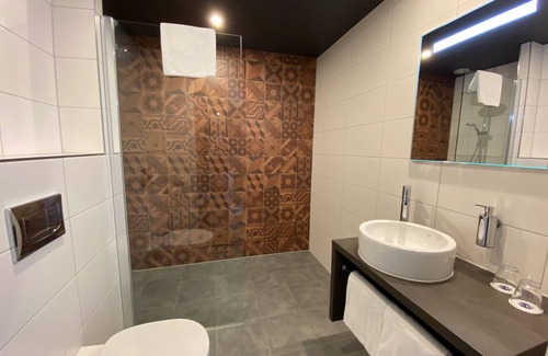 Emmen Hotel | Soothing Stay Close to Sleenerzand Nature Reserve, Emmen Center & Local Hotspots