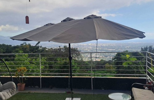 Saint Andrew House | Soothing townhome with WiFi in charming Kingston
