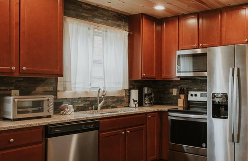 Gatlinburg - Pigeon Forge Cabin | Sophie's hideout in the Great Smoky Mountains
