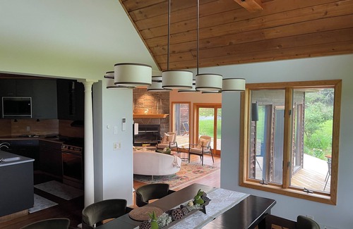Liberty House | Sophisticated 4bedroom retreat with stunning views on 13 wild acres in Catskills