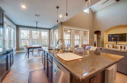 McKinney House | 'Sorrellwood' McKinney Home w/Pool: 4 Mi to Dtwn!