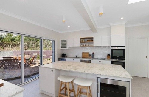 Avoca Beach House | Sorrento - Close to the Beach