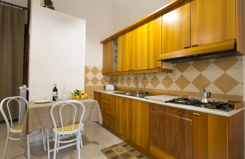 Sorrento House | Sorrento Mansion: Relax, Explore, Savor