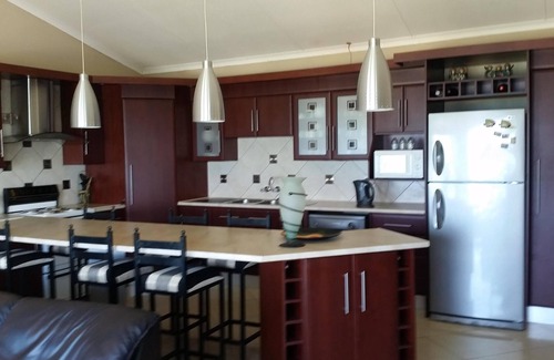 Mossel Bay House | South Aftica's very popular Garden Route home in Mossel