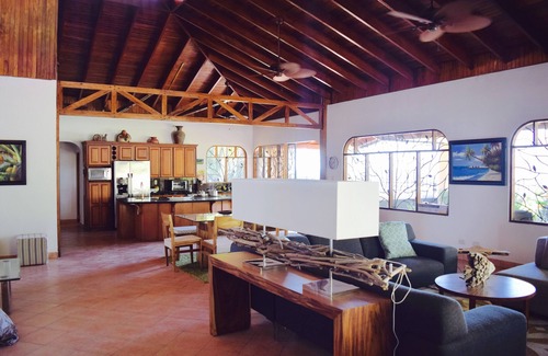 Jaco House | SOUTH BEACH PARADISE! DIRECT JACO BEACH OCEANFRONT *All Inclusive Options*