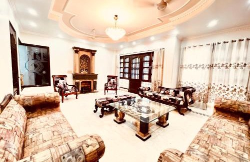 Green Park Apartment | South Residency near AIIMS Hospital Green Park South Delhi