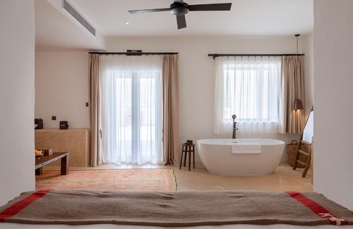 Shapotou District Hotel | South Zhongwei Resort