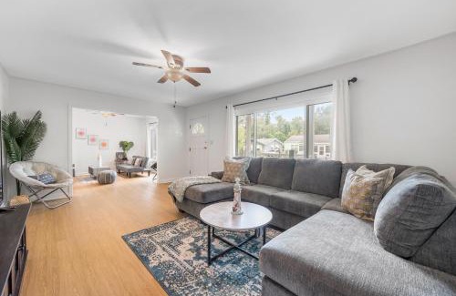 North Charleston Apartment | Southern Charm Getaway- 3BR in Park Circle