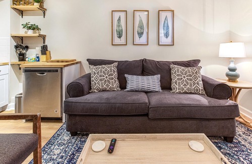 Historic Downtown Savannah Apartment | Southern Chic Apt. on Forsyth Park w/Parking, No Stairs by Lucky Savannah