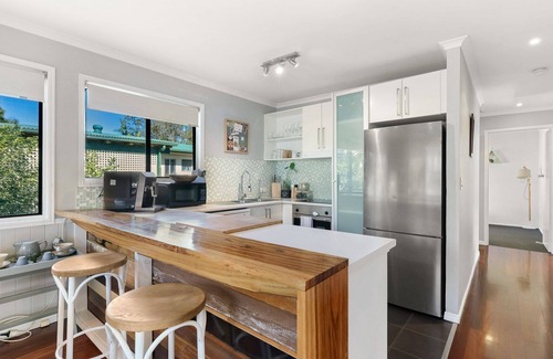 Southport House | Southport Getaway - 4 Bedroom Home With Yard