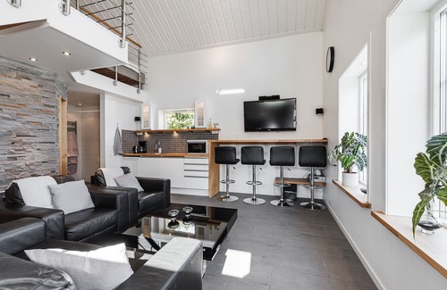 Kvicksund House | Spa cabin with jacuzzi and firewood sauna