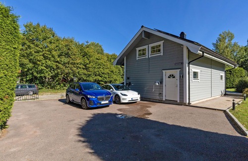 Kvicksund House | Spa cabin with jacuzzi and firewood sauna