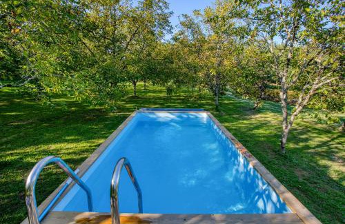 Saint-Cybranet Cabin | spa privatif intérieur du lodge -la truffe- le bois de la pause-