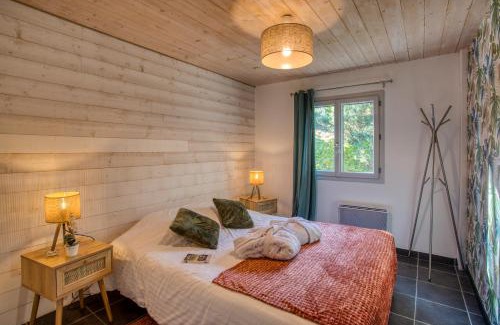 Saint-Cybranet Cabin | spa privatif intérieur du lodge -la truffe- le bois de la pause-