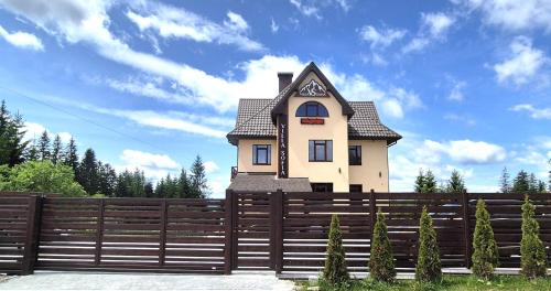 Yablunytsya Hotel | SPA Resort Villa Sofia