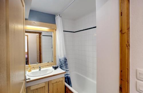 Les Bruyeres Apartment | Spacieux Appartement 3 Pièces, 2 Chambres, 2 Salles de Bain, Exposition Ouest - Les Menuires - FR-1-178-347