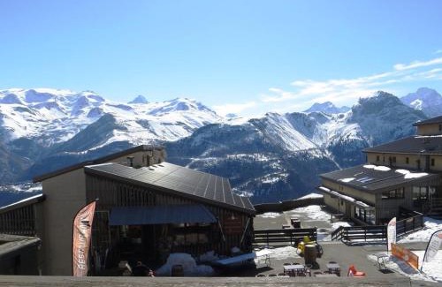 Auris Apartment | Spacieux studio cabine 6 pers, skis aux pieds à Auris - FR-1-297-274