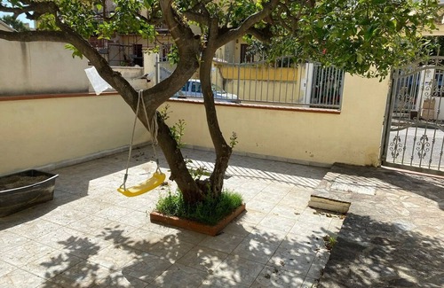 Siniscola House | Spacious holiday home near the sea with courtyard perfect for families & friends