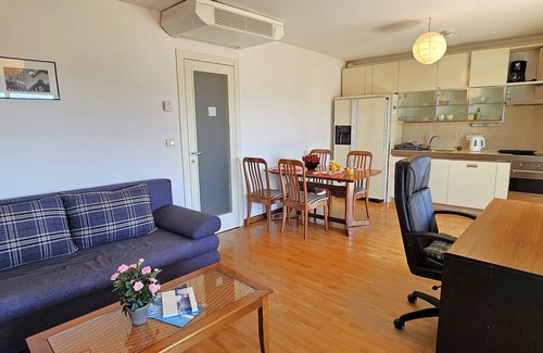 Bacvice Apartment | Spacious 1 Bed Apartment in Vibrant District of Split With Great Night Life