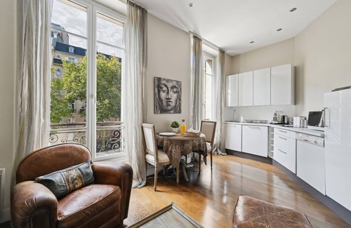 Faubourg-du-Roule Apartment | Spacious 1BR by Arc de Triomphe - Champs-Elysees