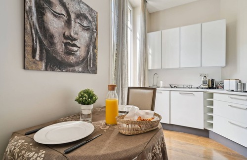 Faubourg-du-Roule Apartment | Spacious 1BR by Arc de Triomphe - Champs-Elysees