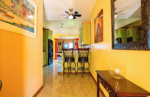Mandeville Apartment | Spacious 2-bedroom apartment in Mandeville with hot tub ,WiFi and private garage