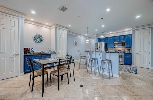 Seven Coves Condo | Spacious 2-bedroom Condo with Lake Views and WiFi - Sleeps 6