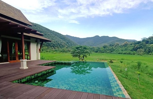 Mae Hong Son Villa | Spacious 2-bedroom villa with AC and WiFi in welcoming Pha Bong, Mae Hong Son