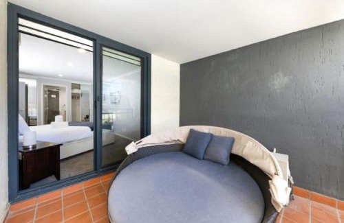 City East Apartment | Spacious 2BR Apartment in the Heart of the City - Hosted by Canstay